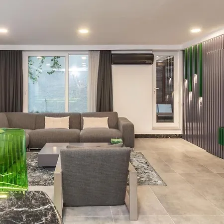 Denize 200m Sehir Merkezi Bahce Lejlighed Antalya