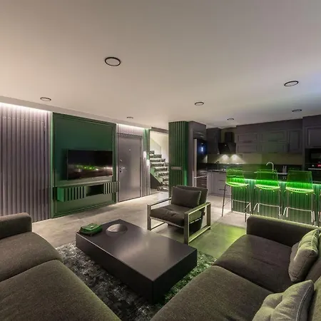 Denize 200m Sehir Merkezi Bahce *
