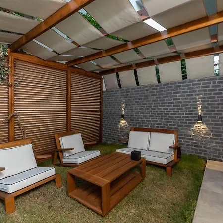 Denize 200m Sehir Merkezi Bahce Antalya